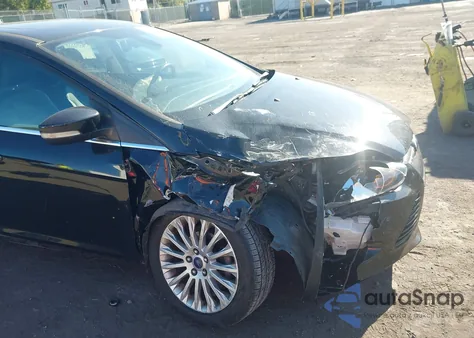 2012 Ford Focus Titanium from USA, damaged, VIN 1FAHP3N23CL442094